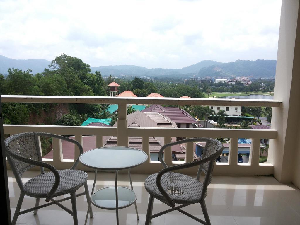 The Green Golf Condominium Kathu Exterior photo